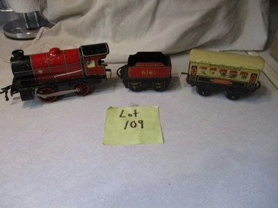Hornby small red  clockwork loco,tender and car O gauge, - Image 1 of 3