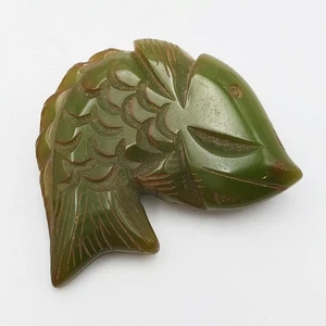 Vintage Carved Green Bakelite Fish Pin Brooch 2” Koi Faux Jade - Bild 1 von 6