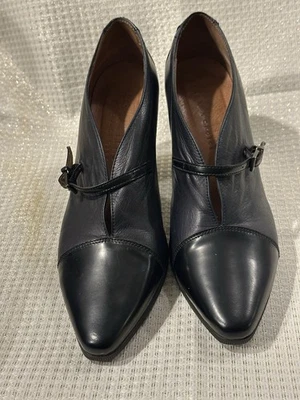 Hispanitas Joy Is a Choice 黑色方跟尖头鞋,尺寸 40 91/2 — 第 1/4 张图片