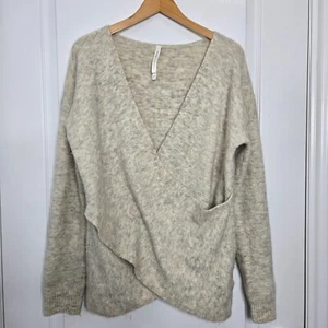 Suéter ARITZIA The Group Babaton Beige jaspeado Gris Imitación Envoltura Cruzado Mediano - Imagen 1 de 12