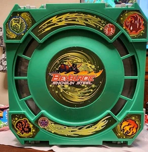 Hasbro BeyBlade Shogun Steel Travel Battle Arena Stadium Case & Beyblades Lot - Bild 1 von 5