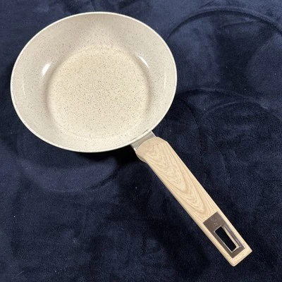 Sartén de utensilios de cocina Masterclass Premium 9,75” beige antiadherente Foto 1 de 4