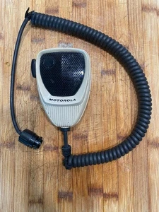 Micrófono de mano Motorola HMN1090A para cabezal Motorola Nº 5 - Imagen 1 de 4
