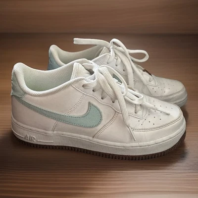 Nike Air Force 1 Low Damen Sneaker, Größe 39 Weiß/Blau - Bild 1 von 4