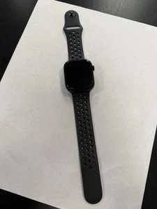 Apple Watch Series 10 46 mm aluminium noir de jais GPS - Photo 1 sur 6