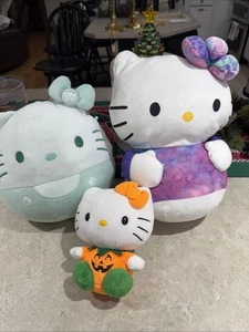 Lote de 3 Peluches Hello Kitty Monocromáticos 50 Aniversario - Imagen 1 de 6