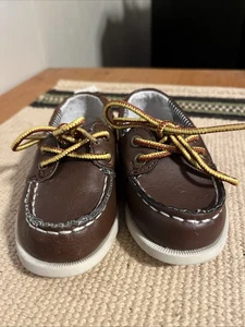 Osh Kosh B'Gosh Boot Freizeitschuhe Kleinkind Junge Größe 5 neu mit Etikett - Bild 1 von 6