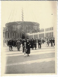 BERLÍN: Lustgarten con árbol de mayo, foto antigua - Imagen 1 de 1