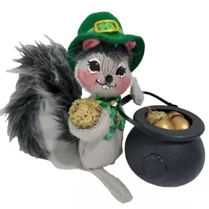 Annalee Nutty in Luck Squirrel + Pot of Gold St Patrick's Day Holiday 6" Doll - Picture 1 of 5