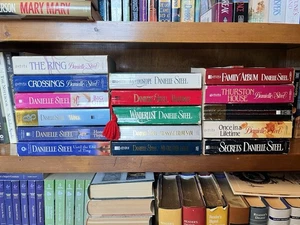 Lot Of 4 Danielle Steel Mix Paperbacks- Instant Collection Library - Picture 1 of 3