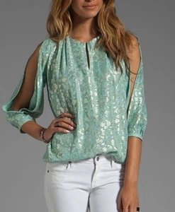 Diane von Furstenberg Metallic Silk Blend Blouse Size 4 but Fits more like a M - Picture 1 of 9