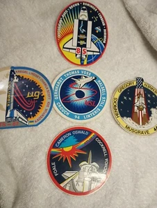 Konvolut 5 Vintage NASA Aufkleber von Nasa Rentnern - Bild 1 von 6