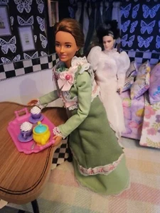 Victorian Apron, fits Barbie, Popovy Sisters doll, etc. - Picture 1 of 4