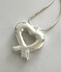 Collar Vintage Genuino Plata Esterlina 925 Corazón Cruzado Hinchado Colgante Hueco - Imagen 1 de 8