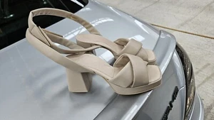 Paul Green Sandalen Leder beige 38 Plateausandalette, nur 1x zu Hause getragen - Bild 1 von 9