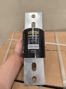 Nuevo FUSIBLE CLASE L KTU-1800 600V 1800A de acción rápida, 20 piezas en stock envío el mismo día - Imagen 1 de 1