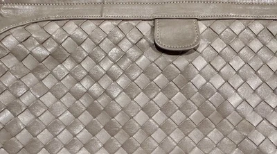 Нетронутый винтажный PIERRE CARDIN 2-сторонний серый сплетенный кожаный клатч/наплечная сумка 12 x 9 - Изображение 1 из 4