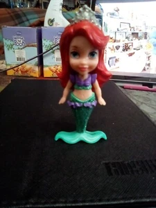 Disney Princess Poseable Glitter Mini Toddler Doll Arielle - Bild 1 von 5