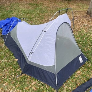 Sierra Designs Clip Flashlight, 2 Man Tent W/ Fly & Window Back packing, Camping - Picture 1 of 20
