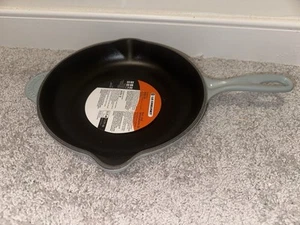 Le Creuset Cast Iron Classic 9-Inch Skillet, Sea Salt - New - Picture 1 of 4