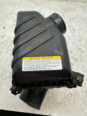 2006 Kia Sportage 2.4L Air Intake Box Cleaner OEM - Imagem 1 de 4