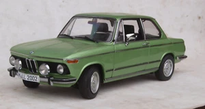 AutoArt BMW 2002 tii hellgrün, 1:18 - Bild 1 von 10