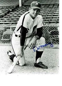 Philadelphia Phillies Don Money  autographed 8x10 on deck  photo - Picture 1 of 1