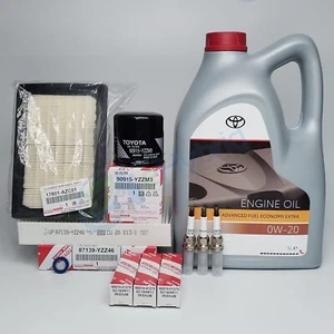 KIT DE SERVICIO GENUINO TOYOTA AYGO CON BUJÍAS 1,0 L KGB40 MODELO 2014-2020 - Imagen 1 de 5