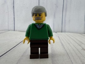 Lego #10229 ~ City Grandpa Minifigure (cty0330) ~ Winter Village Cottage