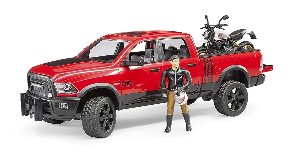 Bruder #02502 RAM Power Wagon con Scrambler Ducati Desert Trineo y Figura - Ne Foto 1 de 1