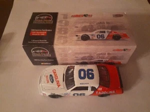 Mark Martin #6 Carolina Ford 1986 T-Bird Action Extreme 2003 1/24 #1 out of 600 - Picture 1 of 7