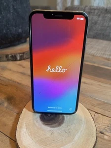 Apple iPhone XS 64GB Factory Unlocked (GSM+CDMA) White w FaceID - Picture 1 of 17