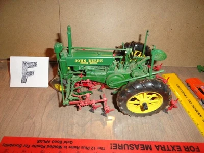 Cultivador John Deere Precision A Wit em escala 1/16 - Imagem 1 de 4