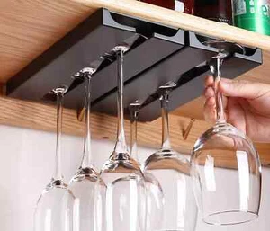 2 Stück Weinglashalter unter Regal oder Schrank Lochfrei Weinglasregal Plast - Bild 1 von 5