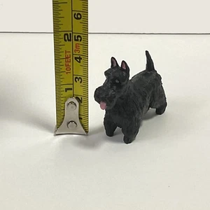 Figura Scottie Perro Scottie Perro Resina Terrier Escocés Negro Miniatura 2" Largo Japón Nueva - Imagen 1 de 7