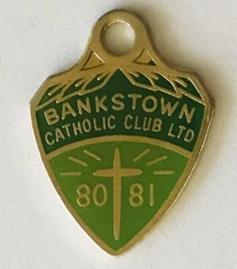 Bankstown Catholic Club 1980 Members Pin Badge Rare Vintage (L27) - Picture 1 of 2