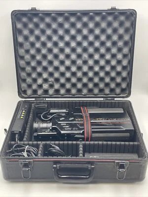 Quasar VHS X6 Power Zoom Auto Focus CCD VHS Movie HQ Camcorder Bundle UNTESTED - Image 1 of 4