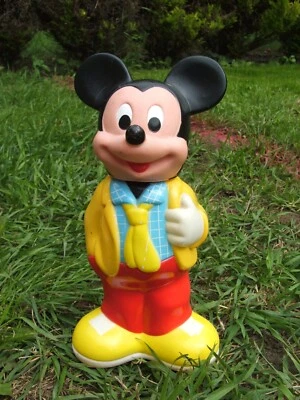 Latex mould / mold for an 8.5" Mickey Mouse in Suit and Tie. - Image 1 of 2