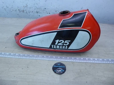 Tanque de combustível 1974 Yamaha DT125 Enduro Y20894) gasolina vermelho  - Imagem 1 de 4