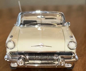 Franklin Mint Model 1957 Pontiac Bonneville Light Green With Tag - Picture 1 of 9