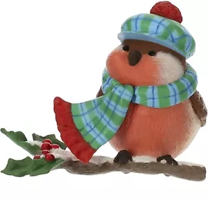 Hallmark 2019 COZY CRITTERS Chubby Red Robin Bird On Christmas Holly Ornament - Picture 1 of 5