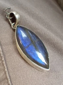 Elliptischer spitzförmiger Labradorit Sterlingsilber Anhänger - Bild 1 von 4