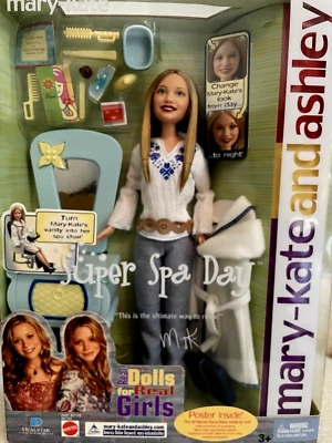 Mary Kate and Ashley Super Spa Day Doll NIB 2003 w/poster instructions - Image 1 of 4
