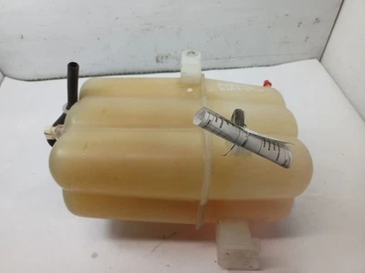 Depósito de refrigerante de Chevrolet Silverado 3500 2022 6,6 L 12453760 Foto 1 de 4