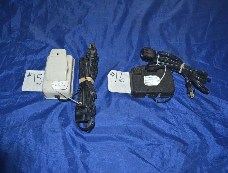 FOOT CONTROL W/CORD BABYLOCK ELNA BERNETTE PFAFF VIKING SINGER SEWING MACHINES - Image 1 of 1