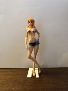 One Piece - Nami Statue - Authentic - Picture 1 of 4