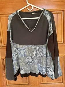 POL Damen L V-Ausschnitt Exposed Stitch Oversize Top Paisley grau Waffel Strick Shirt - Bild 1 von 9