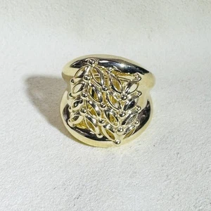 Anillo abovedado hoja abstracta ancha oro amarillo macizo 10K talla 7,75 - Imagen 1 de 6