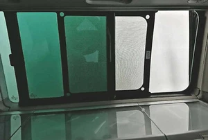 Inserto zanzariera originale VW per VW T5/T6/T6.1 finestrino scorrevole fino al 09/2019 - Foto 1 di 4