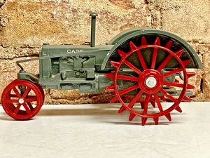 Vintage Gray Case 1:16 Scale Model 1174 Farm Tractor on Red Steel Wheels - Bild 1 von 7